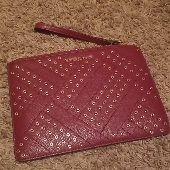 Wristlet - Picture 1 of 5